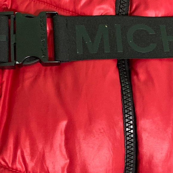 Red Michael Kors Puffer Jacket w/ Detachable Faux Fur-lined Hood and Buckle sz14 - Picture 3 of 8